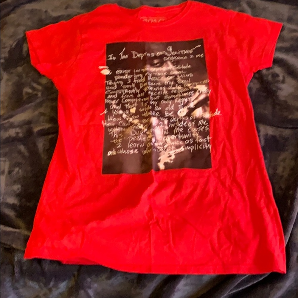 Tupac shirt (in the depths of solitude)